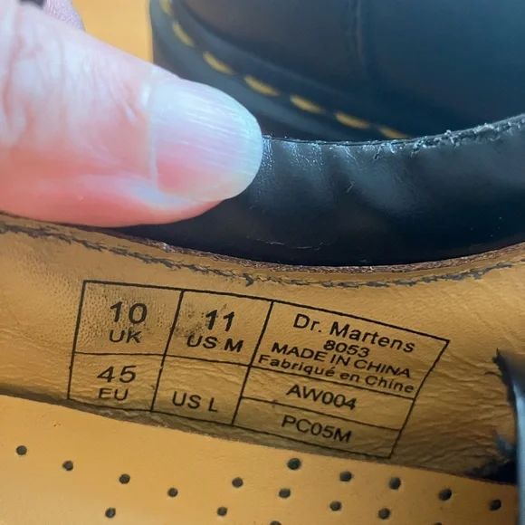 Dr. Martens Black Oxford Shoes Classic Leather Design - Picture 4 of 12